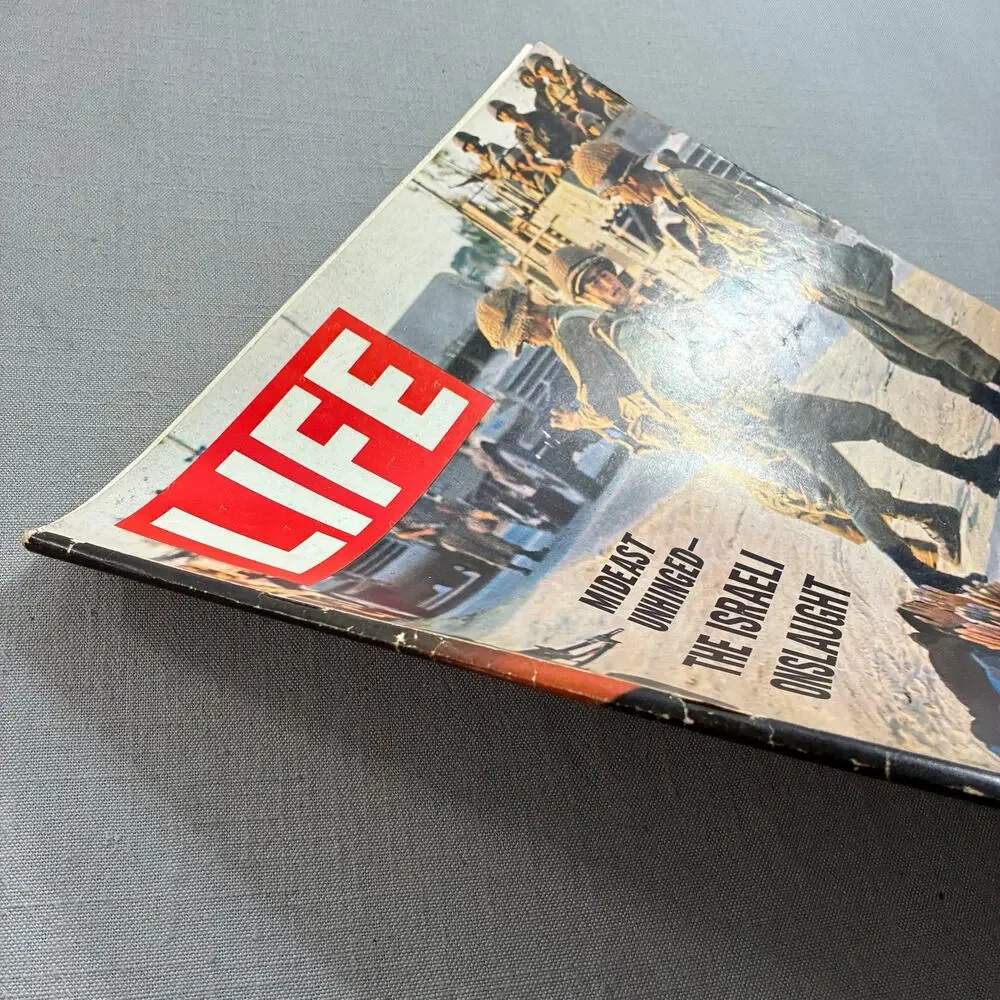 Vintage 1967 LIFE Magazine Six Day War Israel Gaza Israeli Onslaught See Descr